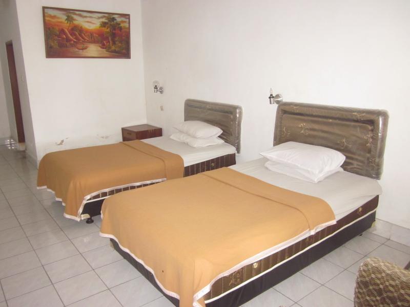 Pulau Bali Hotel Denpasar Redpartner Zewnętrze zdjęcie